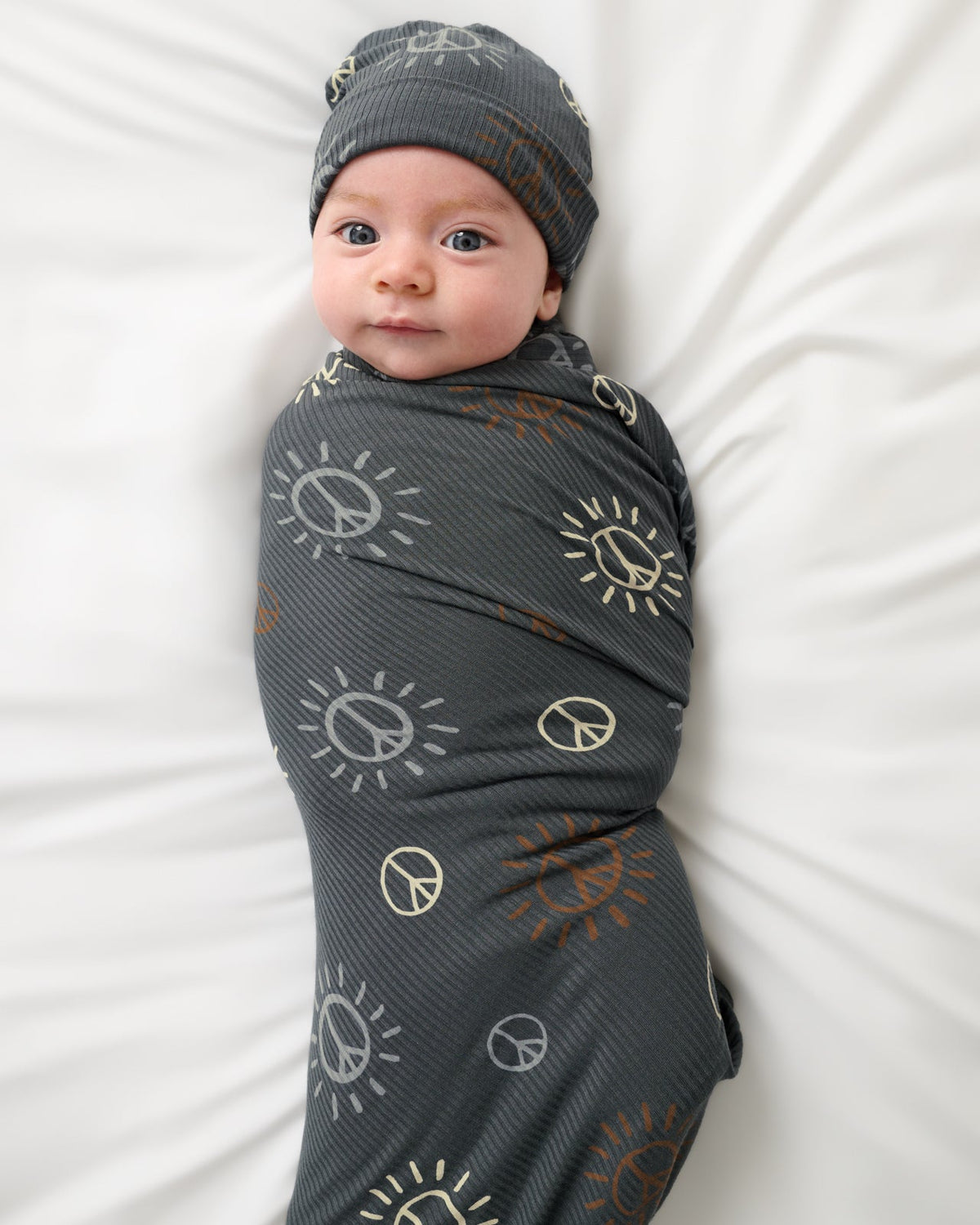 Peace & Love Ribbed Swaddle & Beanie Set